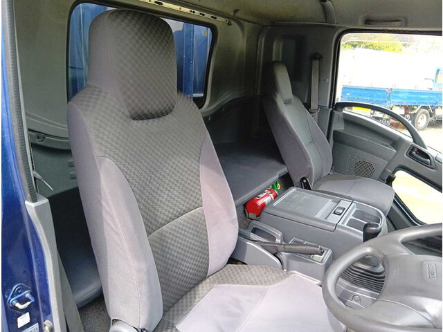 いすゞフォワードアルミブロック中型（4t）[写真15]