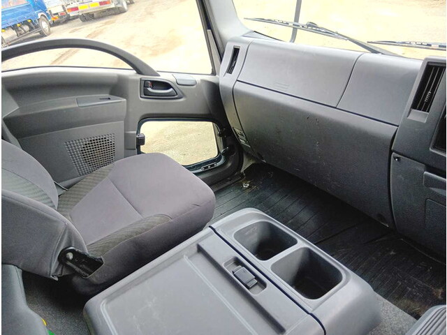 いすゞフォワードアルミブロック中型（4t）[写真24]