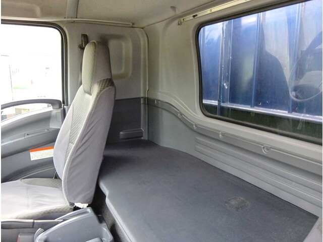 いすゞフォワードアルミブロック中型（4t）[写真25]