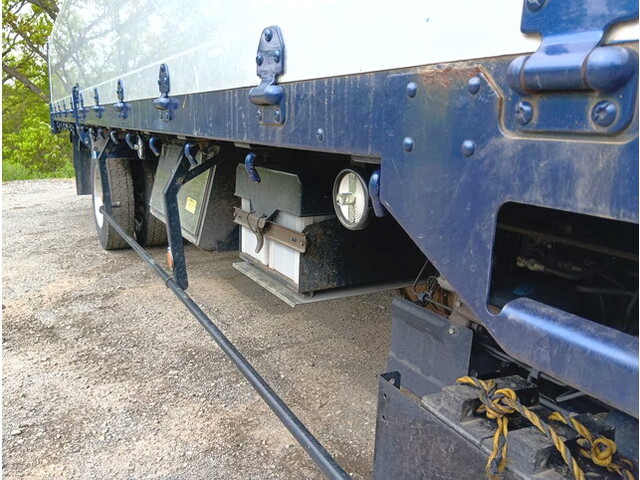 いすゞフォワードアルミブロック中型（4t）[写真31]