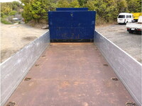 いすゞフォワードアルミブロック中型（4t）[写真09]