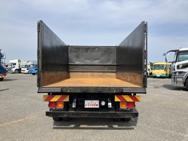 UDトラックスコンドル深ダンプ（土砂禁ダンプ）中型（4t）[写真10]