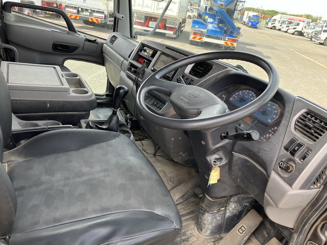 UDトラックスコンドル深ダンプ（土砂禁ダンプ）中型（4t）[写真33]