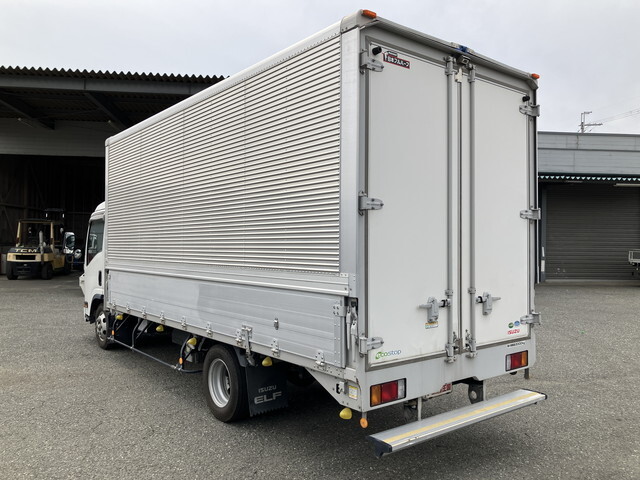 いすゞエルフアルミウイング小型（2t・3t）[写真02]