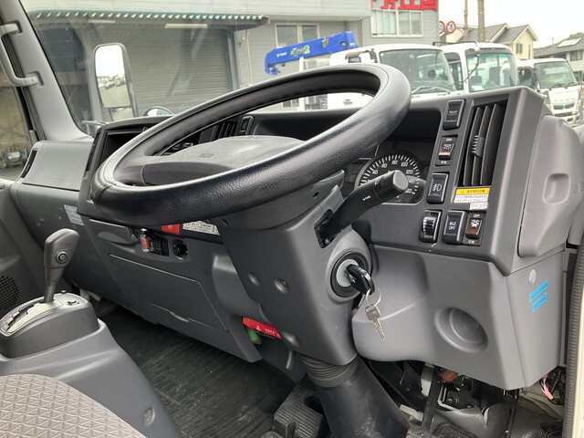 いすゞエルフアルミウイング小型（2t・3t）[写真30]