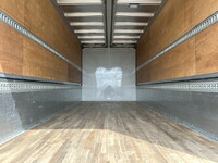 いすゞフォワードアルミウイング中型（4t）[写真11]