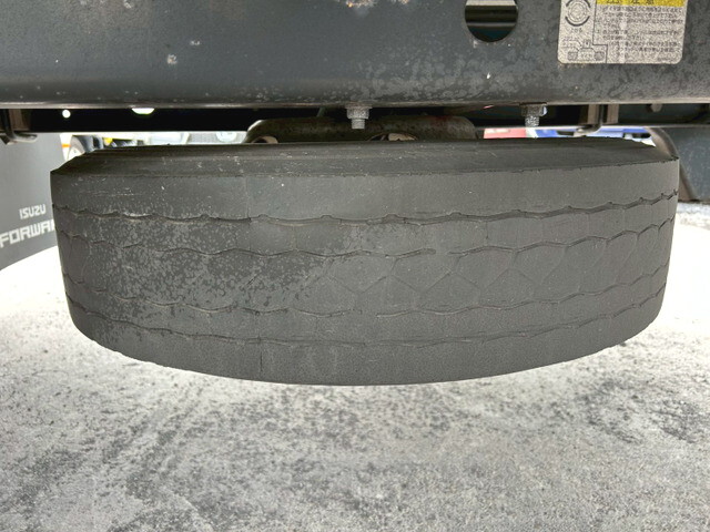 いすゞフォワードアルミウイング中型（4t）[写真38]