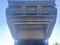 いすゞフォワードパッカー車（塵芥車）増トン（6t・8t）[写真11]