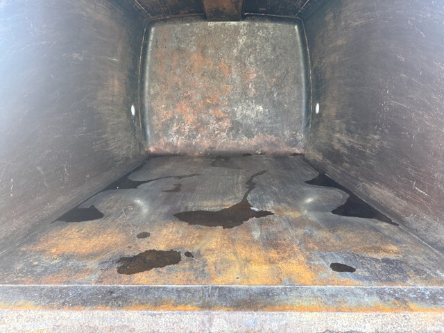 いすゞフォワードパッカー車（塵芥車）増トン（6t・8t）[写真11]