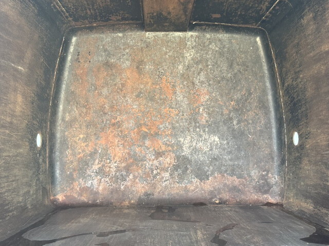 いすゞフォワードパッカー車（塵芥車）増トン（6t・8t）[写真12]