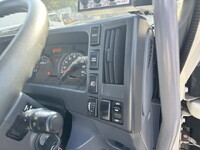 いすゞフォワードパッカー車（塵芥車）増トン（6t・8t）[写真20]