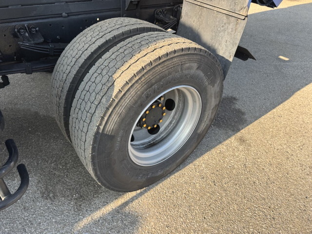 いすゞフォワードパッカー車（塵芥車）増トン（6t・8t）[写真34]