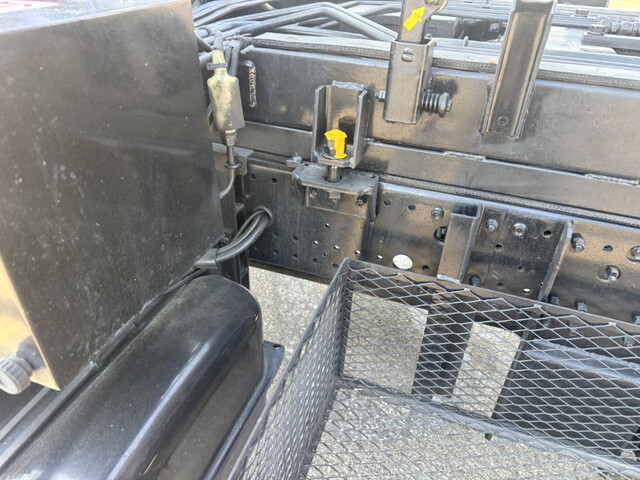 いすゞフォワードパッカー車（塵芥車）増トン（6t・8t）[写真36]