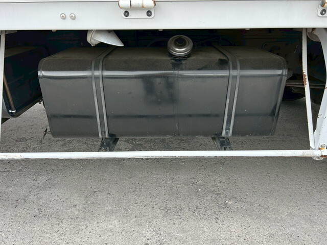 日野レンジャーアルミウイング中型（4t）[写真07]