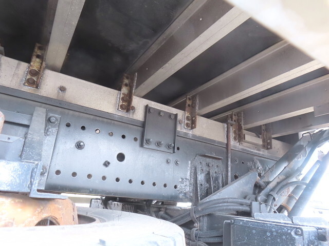 日野プロフィア冷凍車（冷蔵車）大型（10t）[写真12]