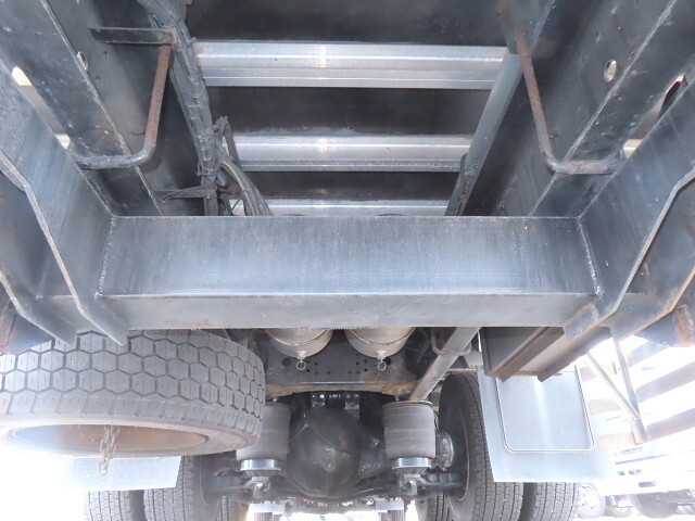 日野プロフィア冷凍車（冷蔵車）大型（10t）[写真13]