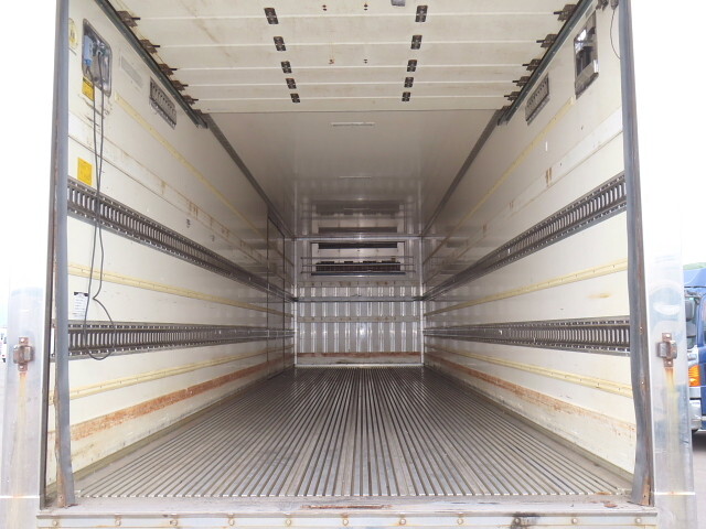 日野プロフィア冷凍車（冷蔵車）大型（10t）[写真30]