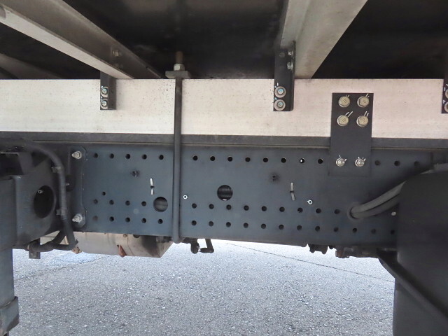 いすゞフォワード冷凍車（冷蔵車）増トン（6t・8t）[写真11]