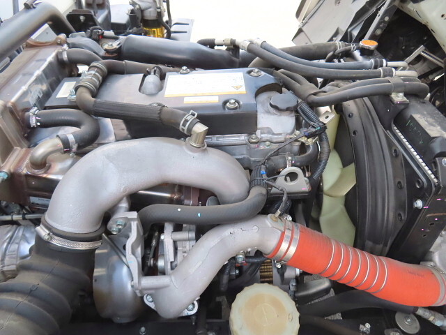 いすゞフォワード冷凍車（冷蔵車）増トン（6t・8t）[写真15]