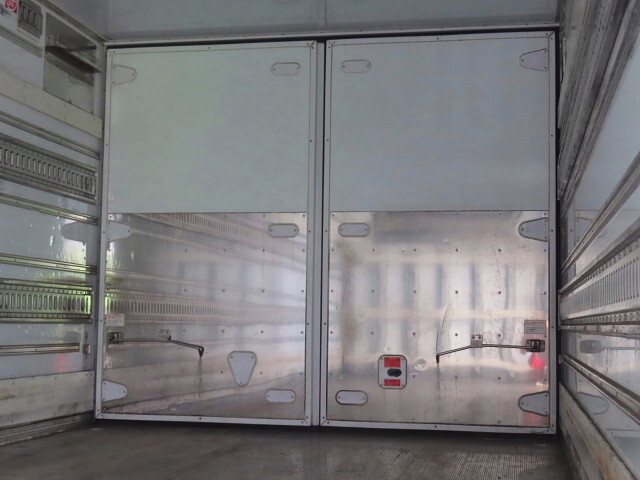 いすゞフォワード冷凍車（冷蔵車）増トン（6t・8t）[写真27]