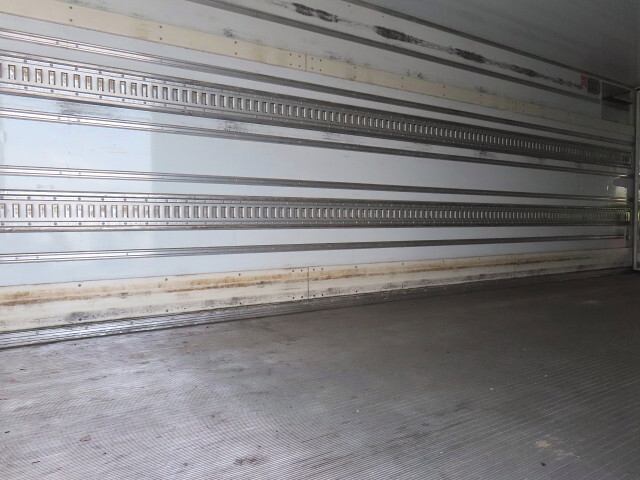 いすゞフォワード冷凍車（冷蔵車）増トン（6t・8t）[写真28]