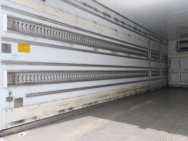 いすゞフォワード冷凍車（冷蔵車）増トン（6t・8t）[写真30]