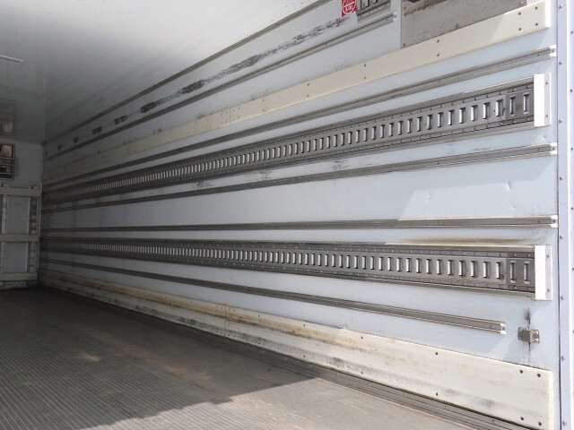 いすゞフォワード冷凍車（冷蔵車）増トン（6t・8t）[写真31]