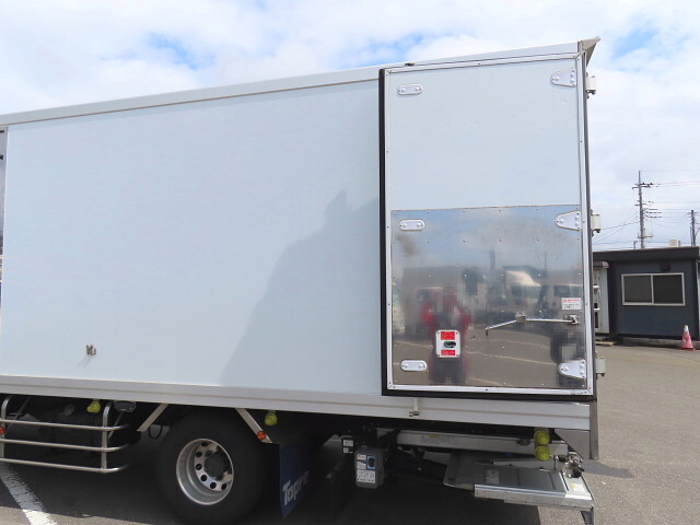 いすゞフォワード冷凍車（冷蔵車）増トン（6t・8t）[写真33]