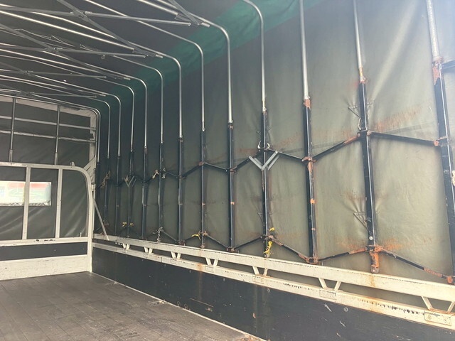 日野デュトロ幌車小型（2t・3t）[写真12]