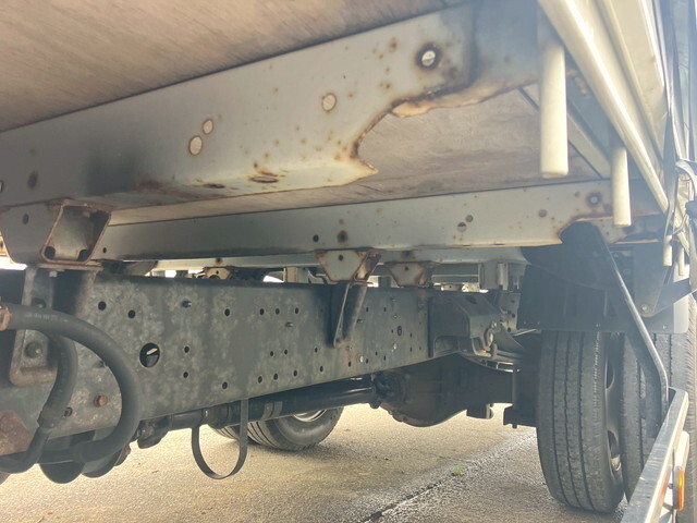 日野デュトロ幌車小型（2t・3t）[写真18]