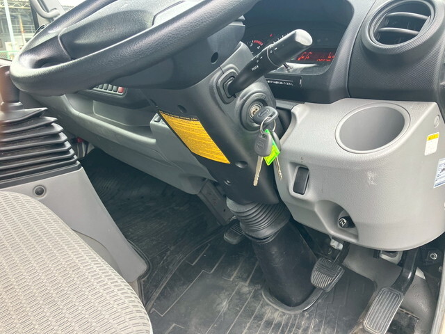 日野デュトロ幌車小型（2t・3t）[写真36]