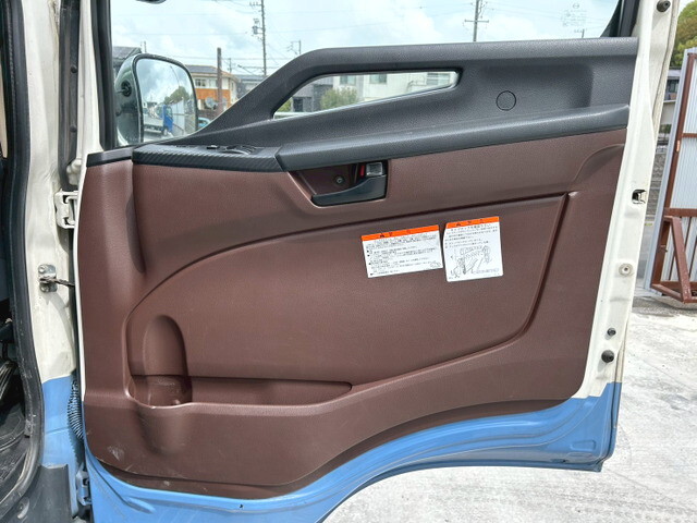 日野レンジャーアルミウイング中型（4t）[写真18]