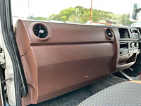 日野レンジャーアルミウイング中型（4t）[写真22]