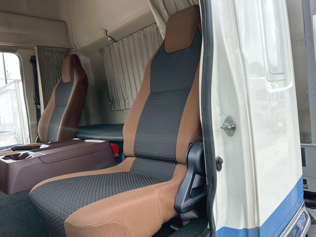 日野レンジャーアルミウイング中型（4t）[写真22]