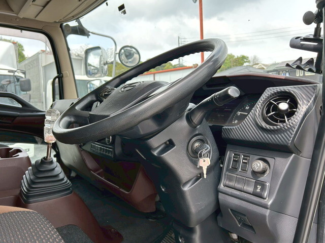 日野レンジャーアルミウイング中型（4t）[写真23]