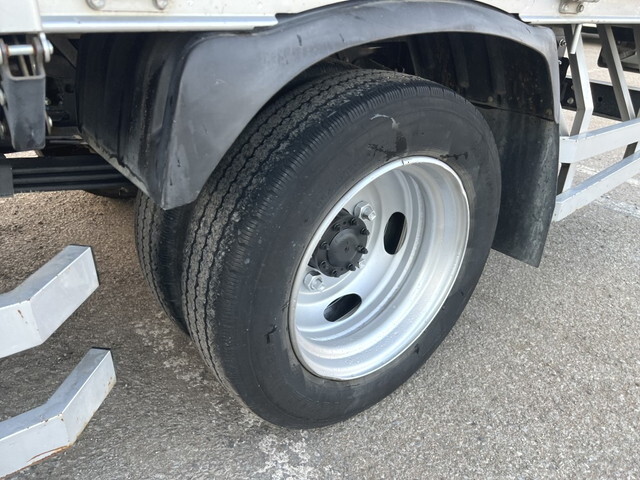 日野デュトロ平ボディ小型（2t・3t）[写真30]