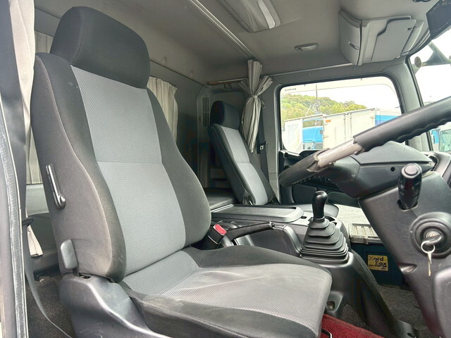 日野レンジャーアルミウイング中型（4t）[写真28]