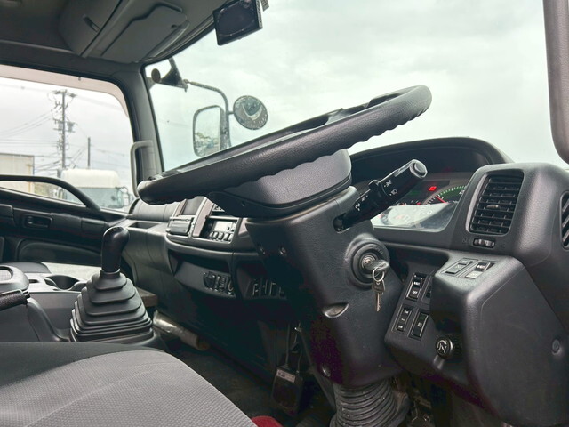 日野レンジャーアルミウイング中型（4t）[写真38]