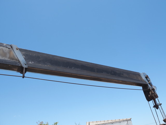 いすゞフォワードクレーン5段増トン（6t・8t）[写真15]