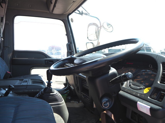 いすゞフォワードクレーン5段増トン（6t・8t）[写真36]