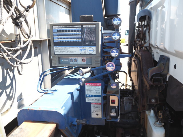 いすゞフォワードクレーン5段増トン（6t・8t）[写真09]