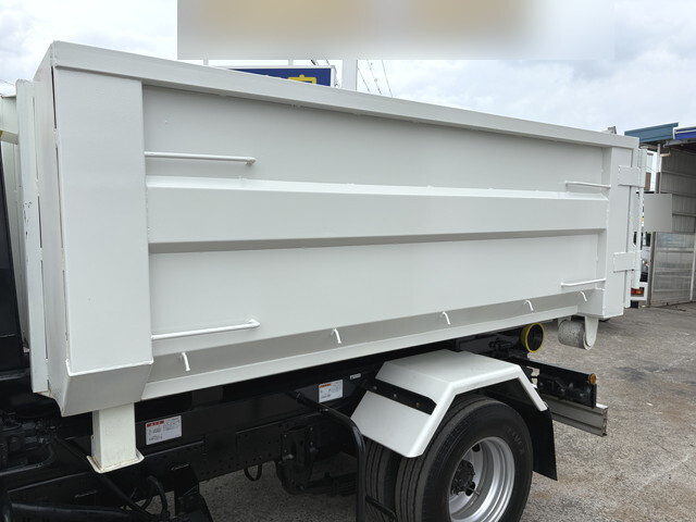 いすゞエルフコンテナ専用車小型（2t・3t）[写真11]