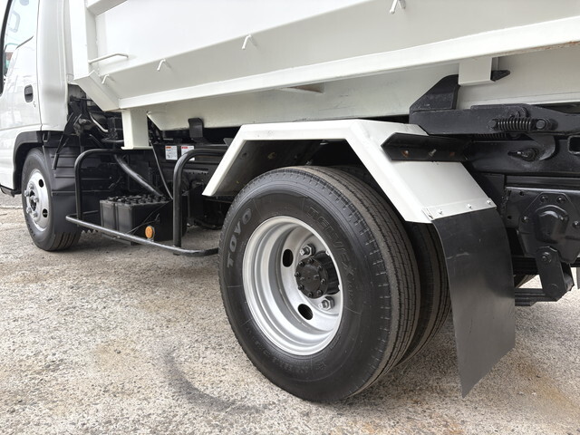 いすゞエルフコンテナ専用車小型（2t・3t）[写真14]