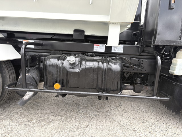 いすゞエルフコンテナ専用車小型（2t・3t）[写真26]