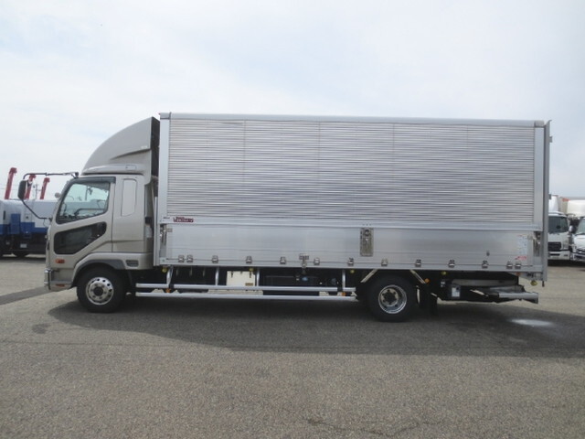 三菱ふそうファイターアルミウイング中型（4t）[写真10]