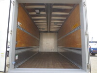 三菱ふそうファイターアルミウイング中型（4t）[写真12]