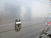 三菱ふそうファイターアルミウイング中型（4t）[写真21]