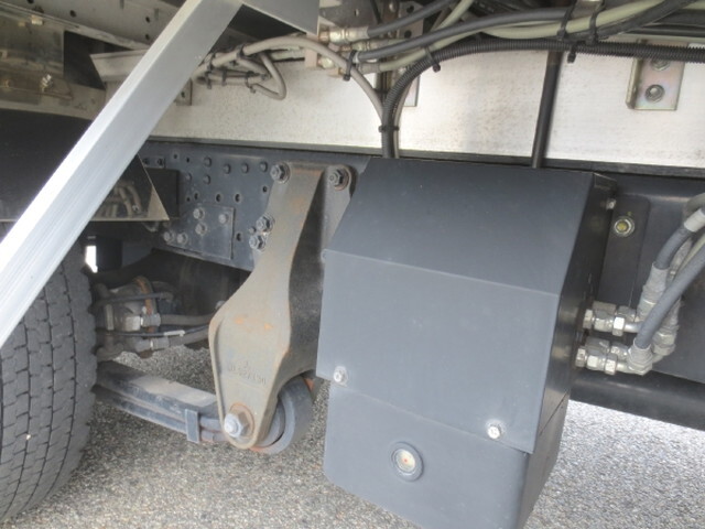 三菱ふそうファイターアルミウイング中型（4t）[写真26]