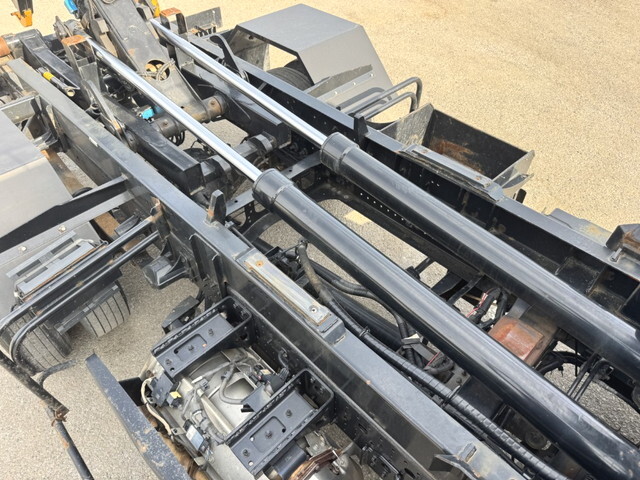 いすゞフォワードコンテナ専用車中型（4t）[写真14]