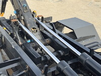 いすゞフォワードコンテナ専用車中型（4t）[写真16]